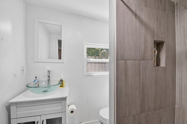 425 Broward Avenue, Greenacres, FL 33463