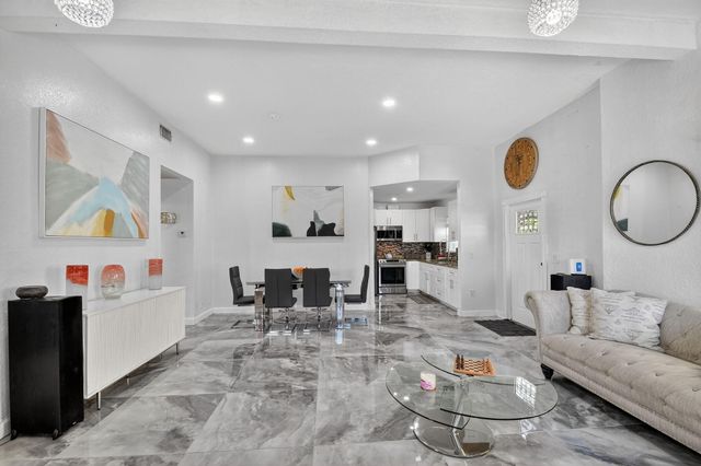 425 Broward Avenue, Greenacres, FL 33463