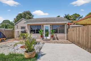 425 Broward Avenue, Greenacres, FL 33463