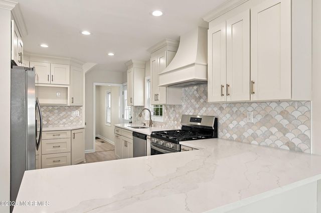 23 Norton Street, Sayreville, NJ 08879