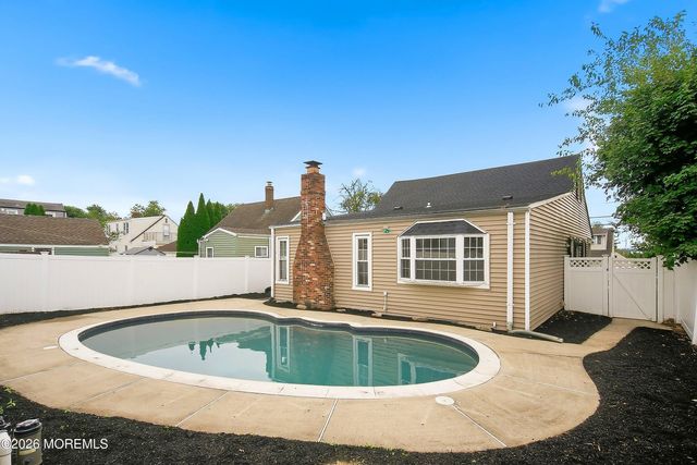 23 Norton Street, Sayreville, NJ 08879