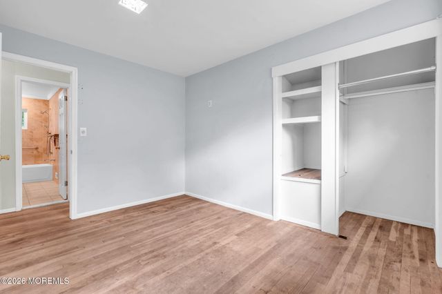 27 Wyckham Road, Tinton Falls, NJ 07724