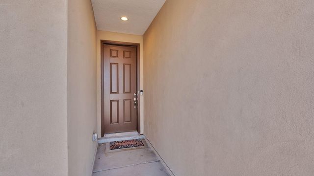 1371 Vallecito Court NW, Los Lunas, NM 87031