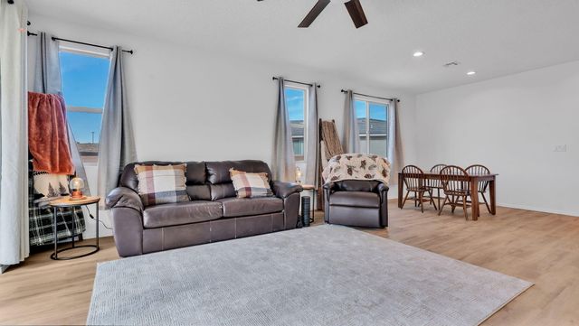 1371 Vallecito Court NW, Los Lunas, NM 87031