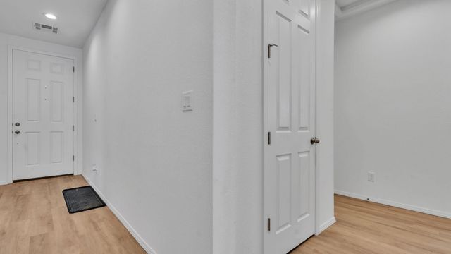 1371 Vallecito Court NW, Los Lunas, NM 87031