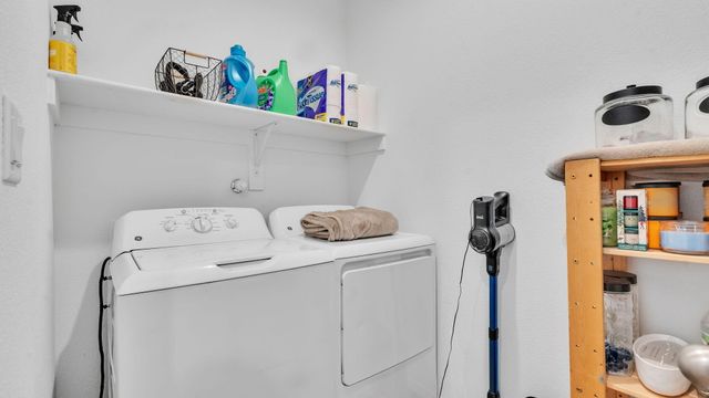 1371 Vallecito Court NW, Los Lunas, NM 87031