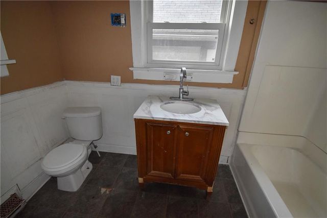 3733 Prospect Avenue, Kansas City, MO 64128