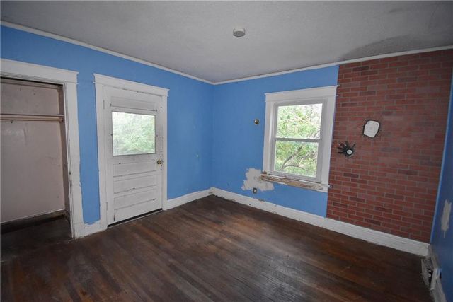 3733 Prospect Avenue, Kansas City, MO 64128