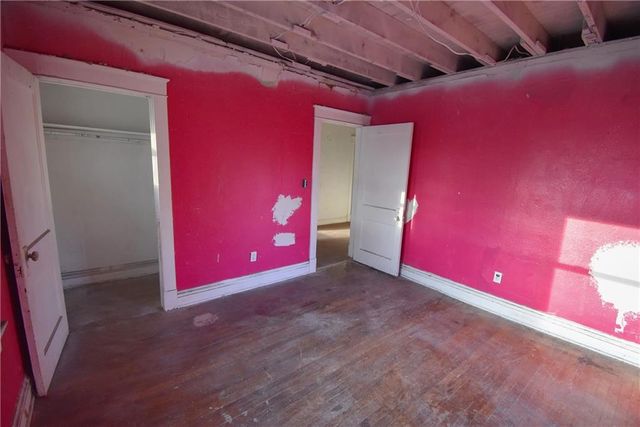 3733 Prospect Avenue, Kansas City, MO 64128