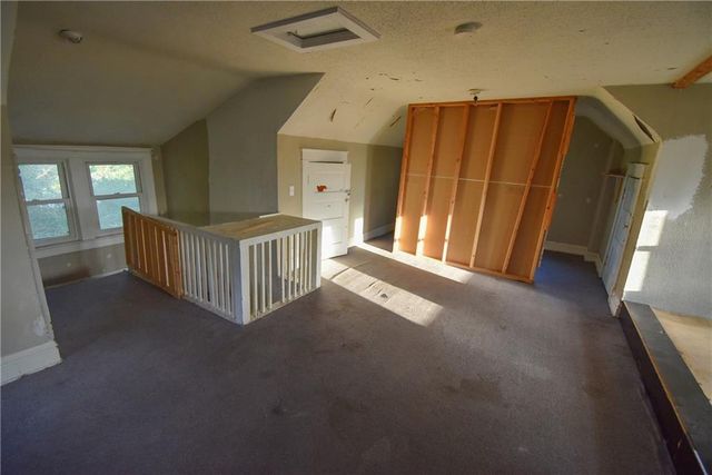 3733 Prospect Avenue, Kansas City, MO 64128