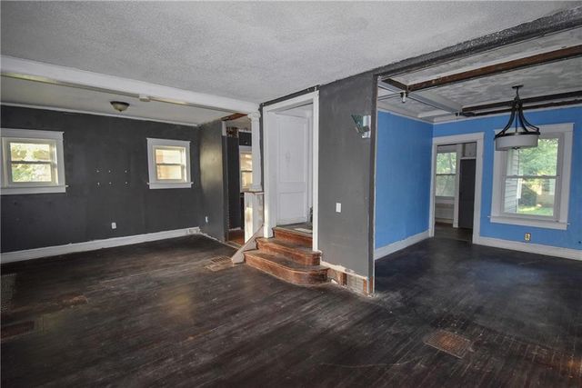 3733 Prospect Avenue, Kansas City, MO 64128