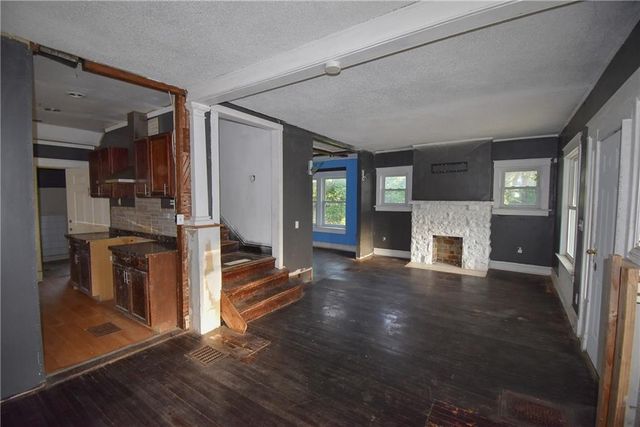3733 Prospect Avenue, Kansas City, MO 64128