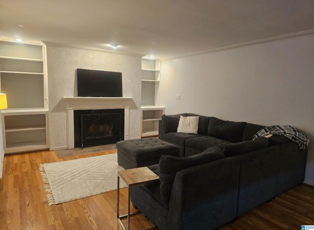 807 Gables Dr Unit 807, Hoover, AL 35244