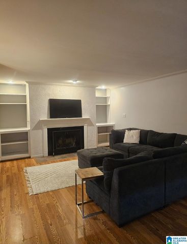 807 Gables Dr Unit 807, Hoover, AL 35244