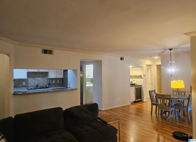 807 Gables Dr Unit 807, Hoover, AL 35244