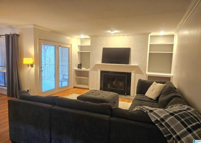 807 Gables Dr Unit 807, Hoover, AL 35244