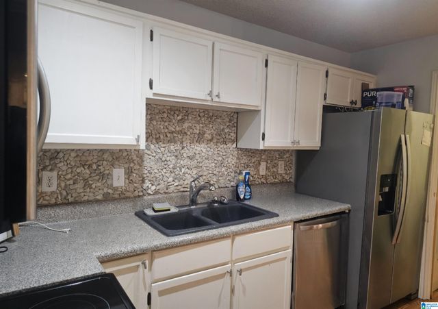 807 Gables Dr Unit 807, Hoover, AL 35244