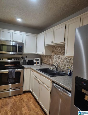 807 Gables Dr Unit 807, Hoover, AL 35244