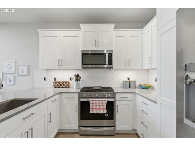 4175 Se CENTURY Blvd, Hillsboro, OR 97123