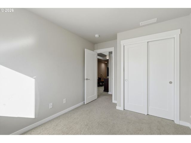 4175 Se CENTURY Blvd, Hillsboro, OR 97123