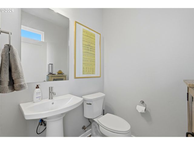 4175 Se CENTURY Blvd, Hillsboro, OR 97123