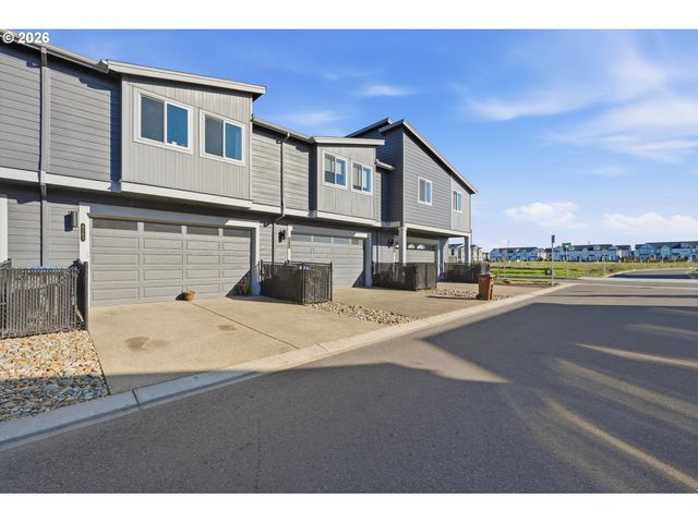 4175 Se CENTURY Blvd, Hillsboro, OR 97123