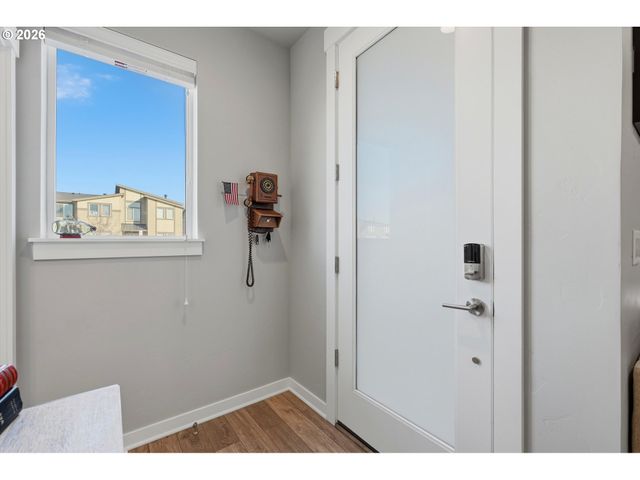 4175 Se CENTURY Blvd, Hillsboro, OR 97123