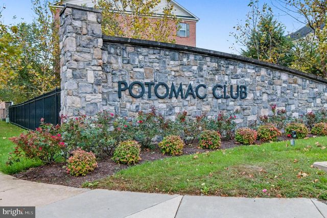 2689 SHEFFIELD HILL WAY, Woodbridge, VA 22191