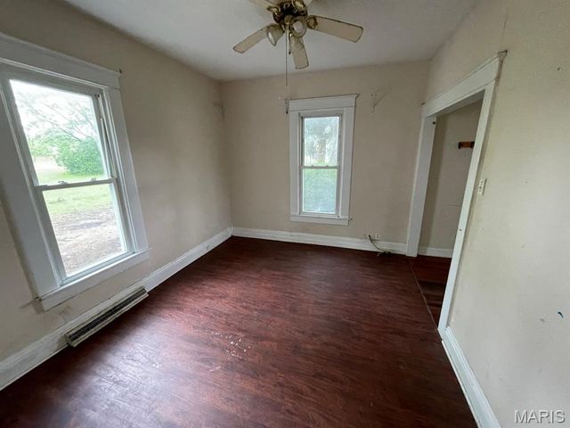 605 S Edwardsville Road, Worden, IL 62097