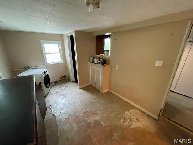 605 S Edwardsville Road, Worden, IL 62097