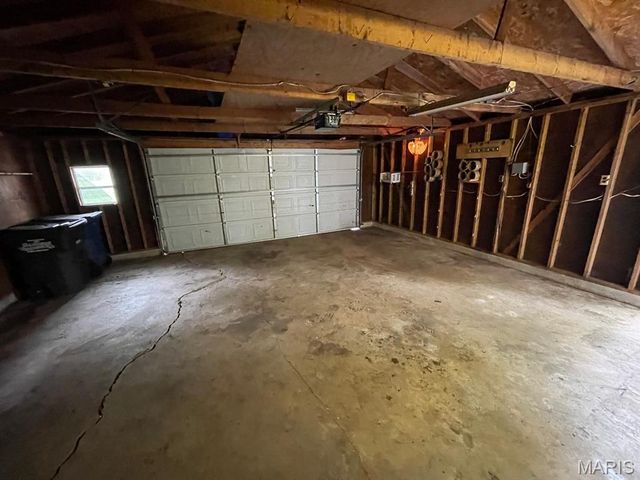 605 S Edwardsville Road, Worden, IL 62097