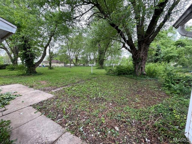 605 S Edwardsville Road, Worden, IL 62097