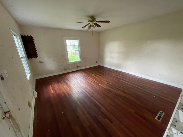605 S Edwardsville Road, Worden, IL 62097