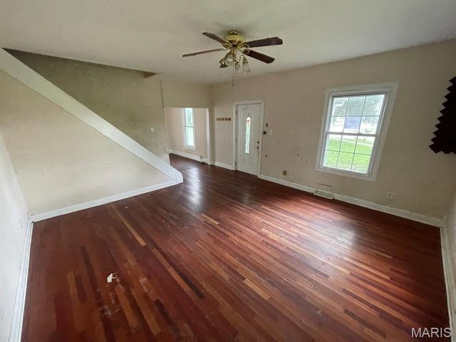 605 S Edwardsville Road, Worden, IL 62097