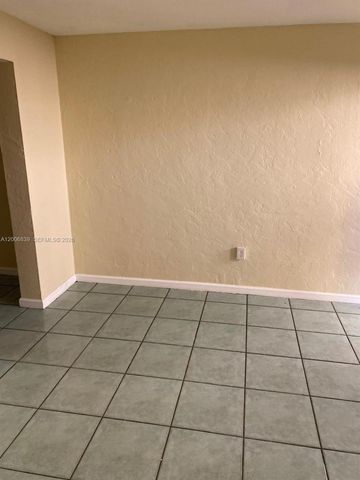 1319 NW 60th St 2, Miami, FL 33142