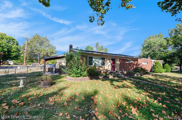 22811 N Brookside Drive, Dearborn Heights, MI 48125