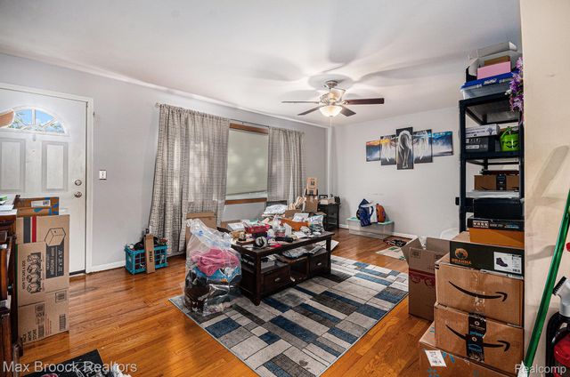 22811 N Brookside Drive, Dearborn Heights, MI 48125