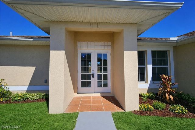 3012 40th ST SW, Lehigh Acres, FL 33976