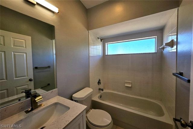 3012 40th ST SW, Lehigh Acres, FL 33976