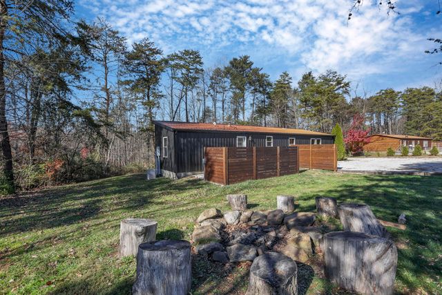 18682 Griffith Road, Logan, OH 43138