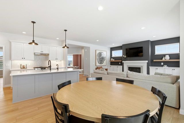 9603 Summer Willow Lane, Verona, WI 53593