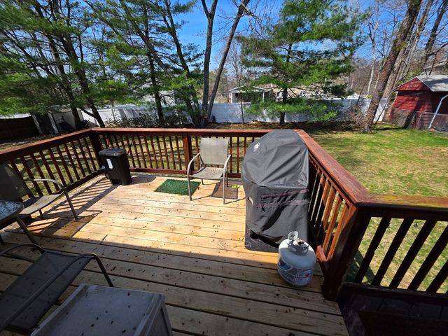 19 Bowdoin Dr, Milford, MA 01757