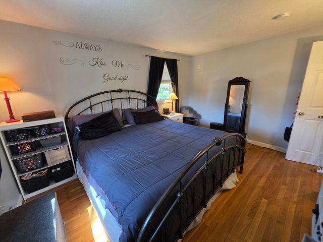 19 Bowdoin Dr, Milford, MA 01757