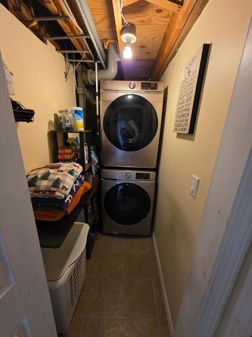 19 Bowdoin Dr, Milford, MA 01757