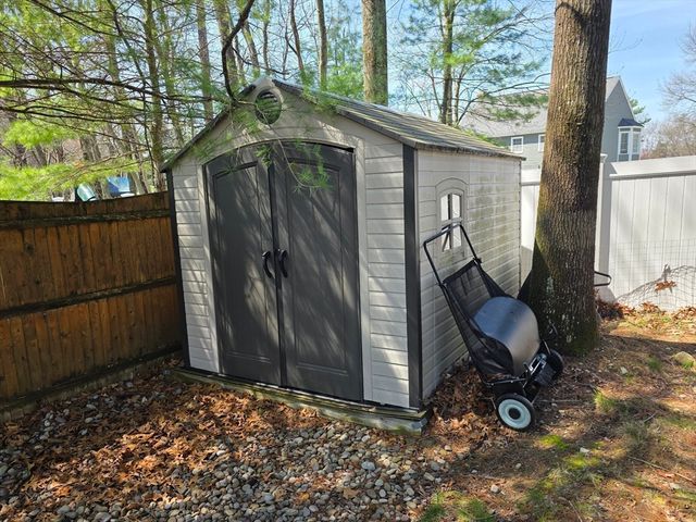 19 Bowdoin Dr, Milford, MA 01757