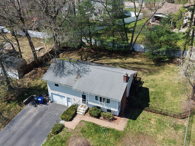 19 Bowdoin Dr, Milford, MA 01757