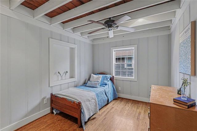 77 R Street, Lee's Summit, MO 64086