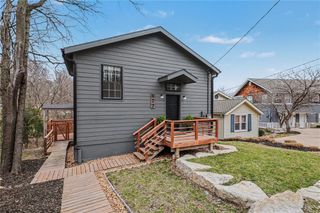 77 R Street, Lee's Summit, MO 64086