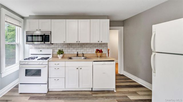 22 Town Path 2, Glen Cove, NY 11542