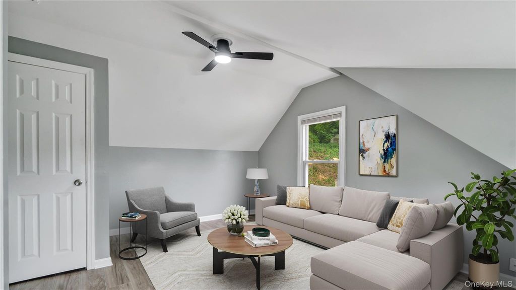 22 Town Path 2, Glen Cove, NY 11542